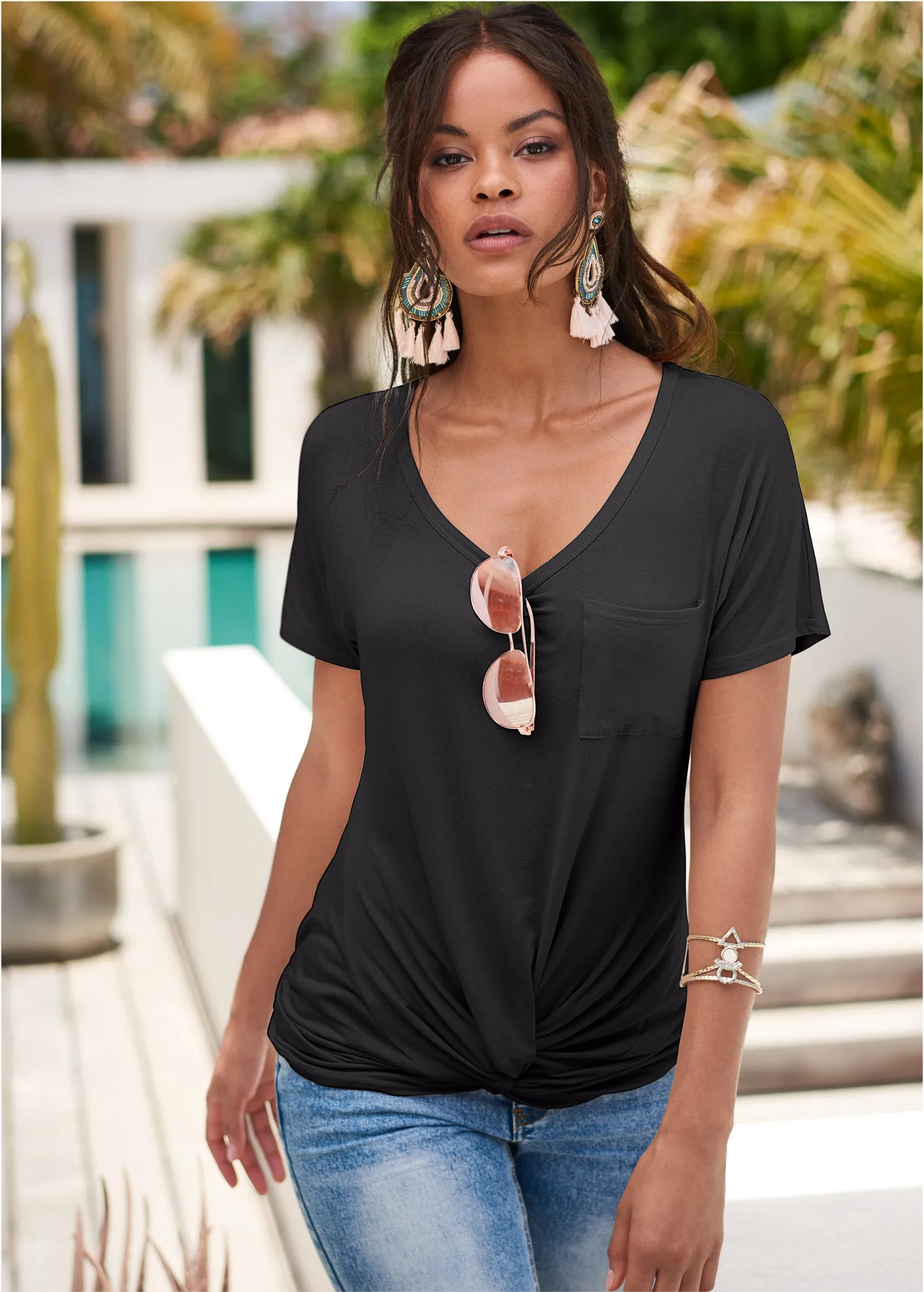 Twisted Knot Detail Tee - Black
