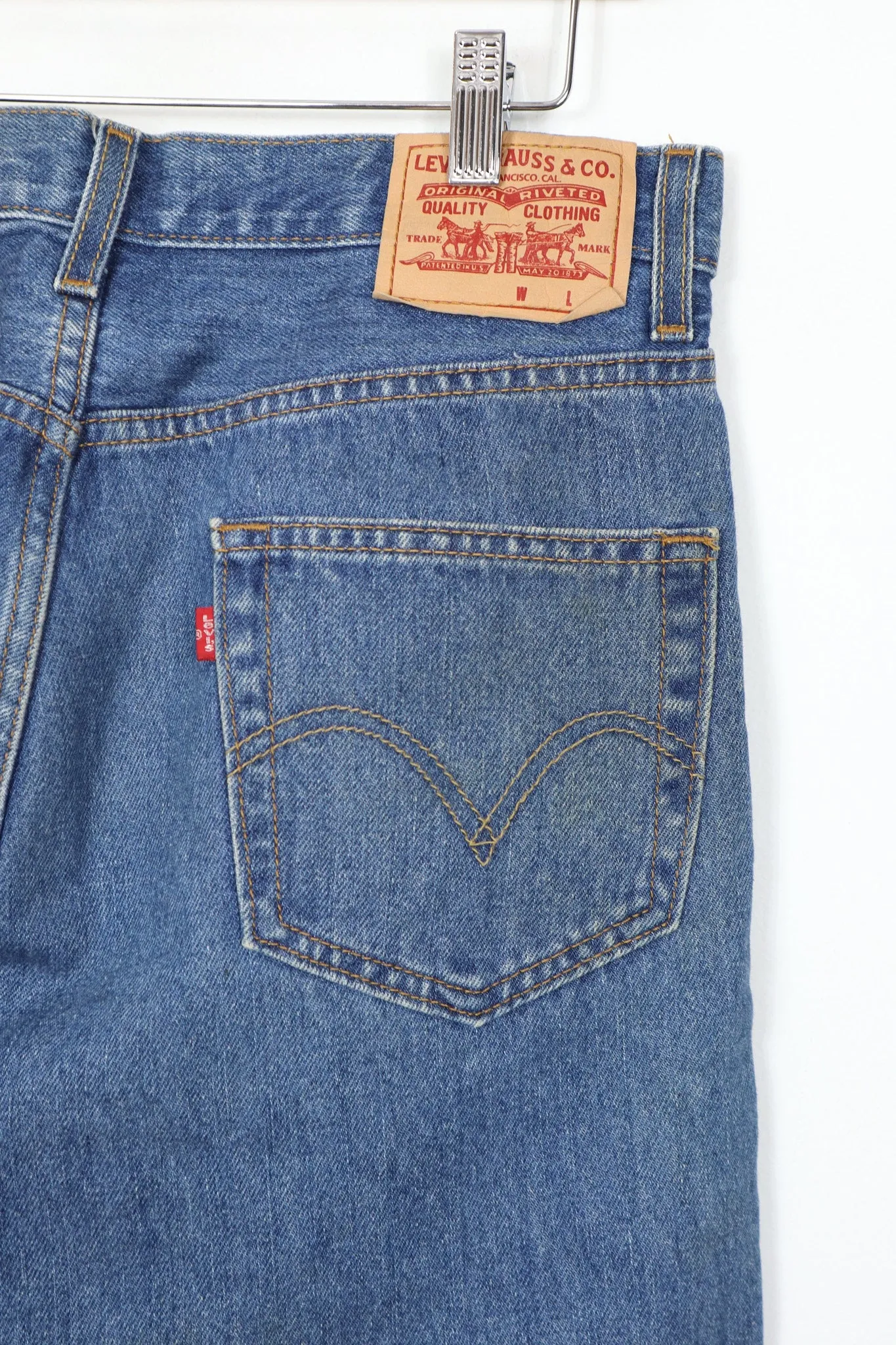 Vintage Levi's Relaxed Fit Jeans 02
