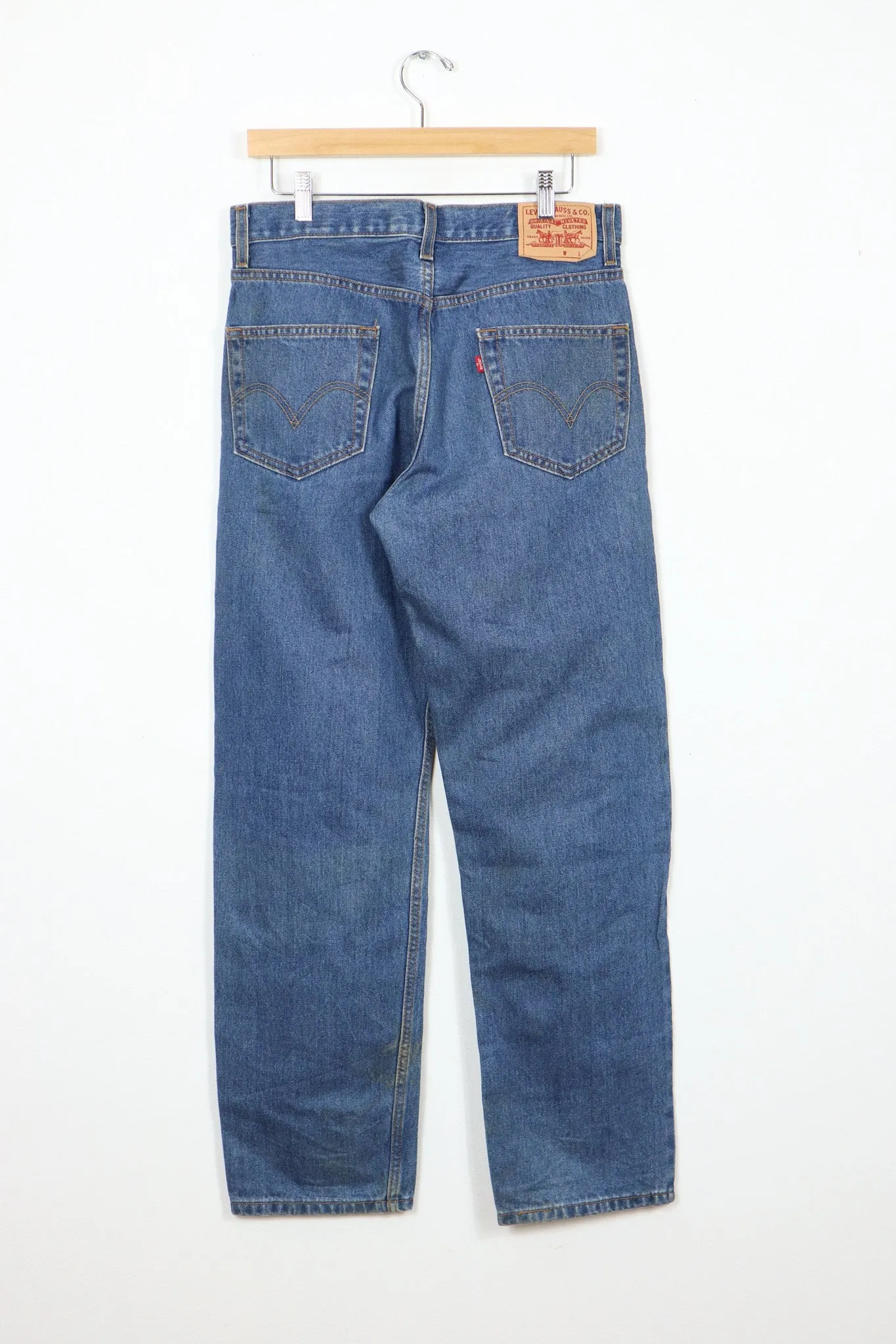 Vintage Levi's Relaxed Fit Jeans 02