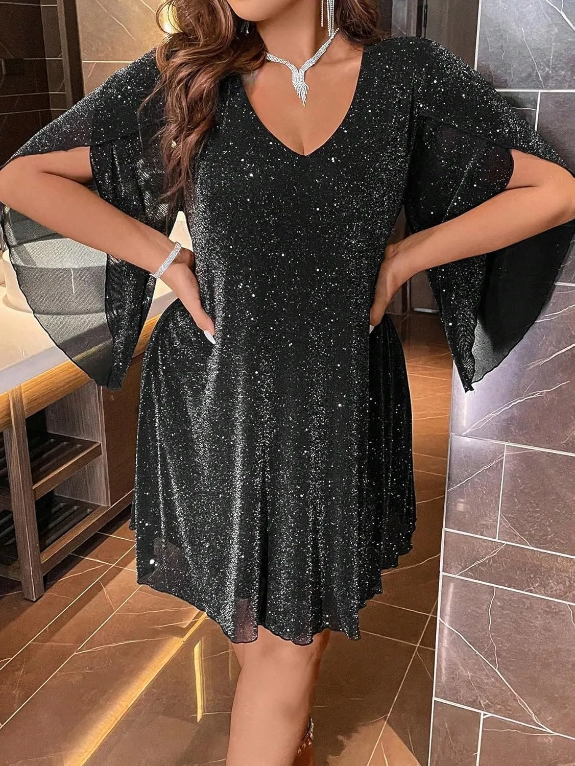 WDIRARA Women's Glitter Plus Size Cloak Long Sleeve V Neck Flared Layer Hem Casual Loose Dress