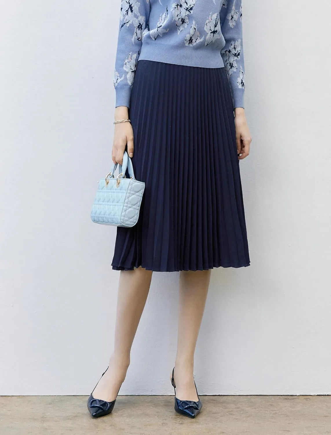 Women's High Waisted Pleated Midi Skirt with Zipper Closure, Solid Color